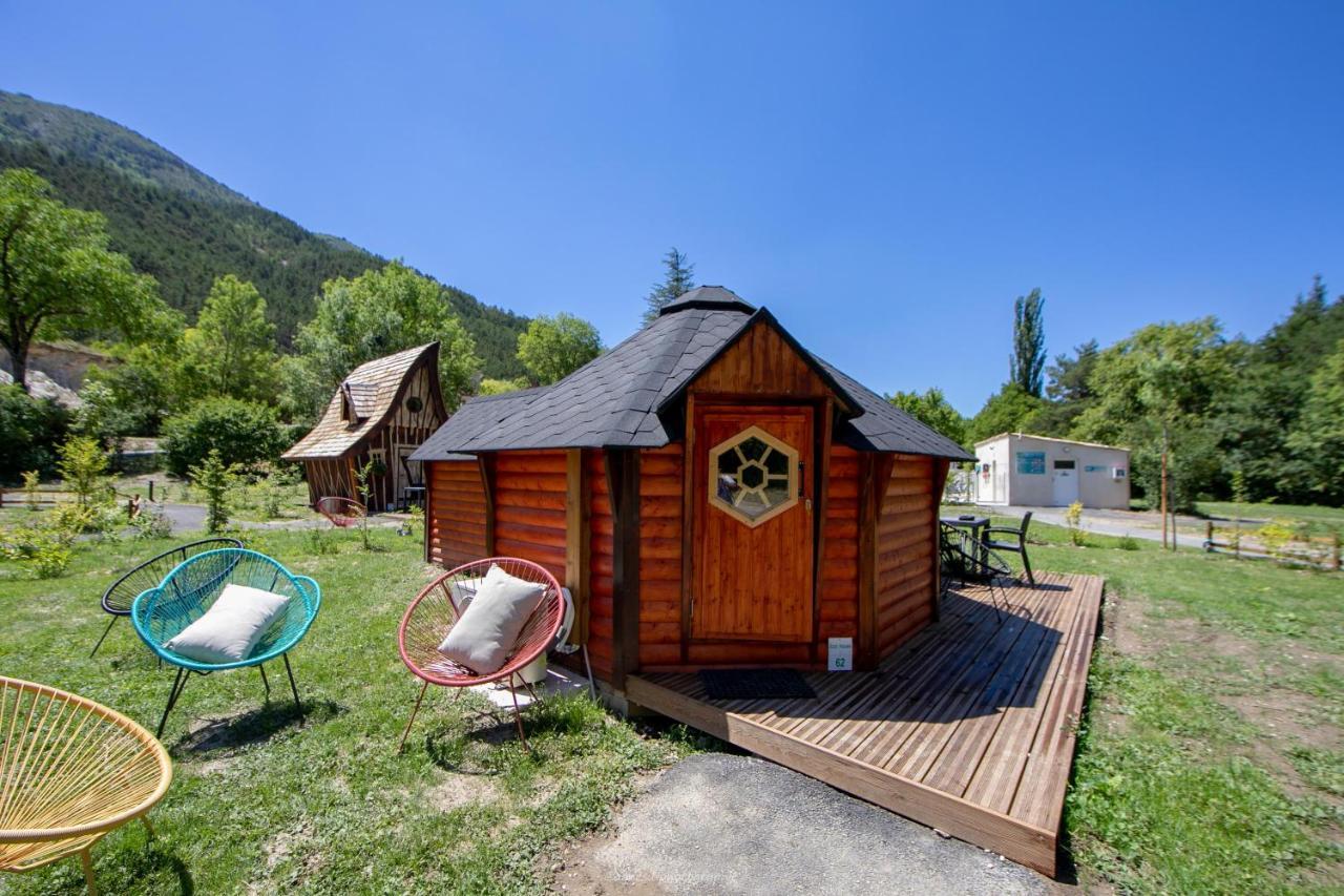 Camping La Ferme De Castellane Exterior foto